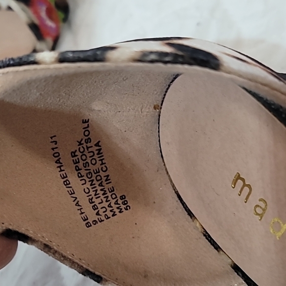 Madden Girl Behave Sandals Size  9 - Picture 7 of 7
